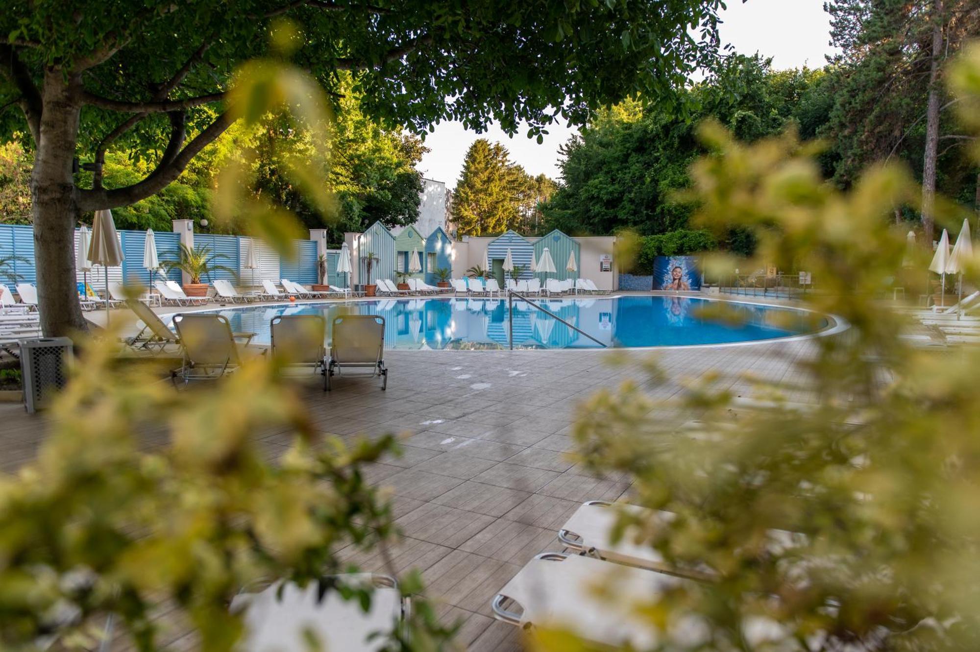 גולדן סנדס Mirabelle Hotel מראה חיצוני תמונה